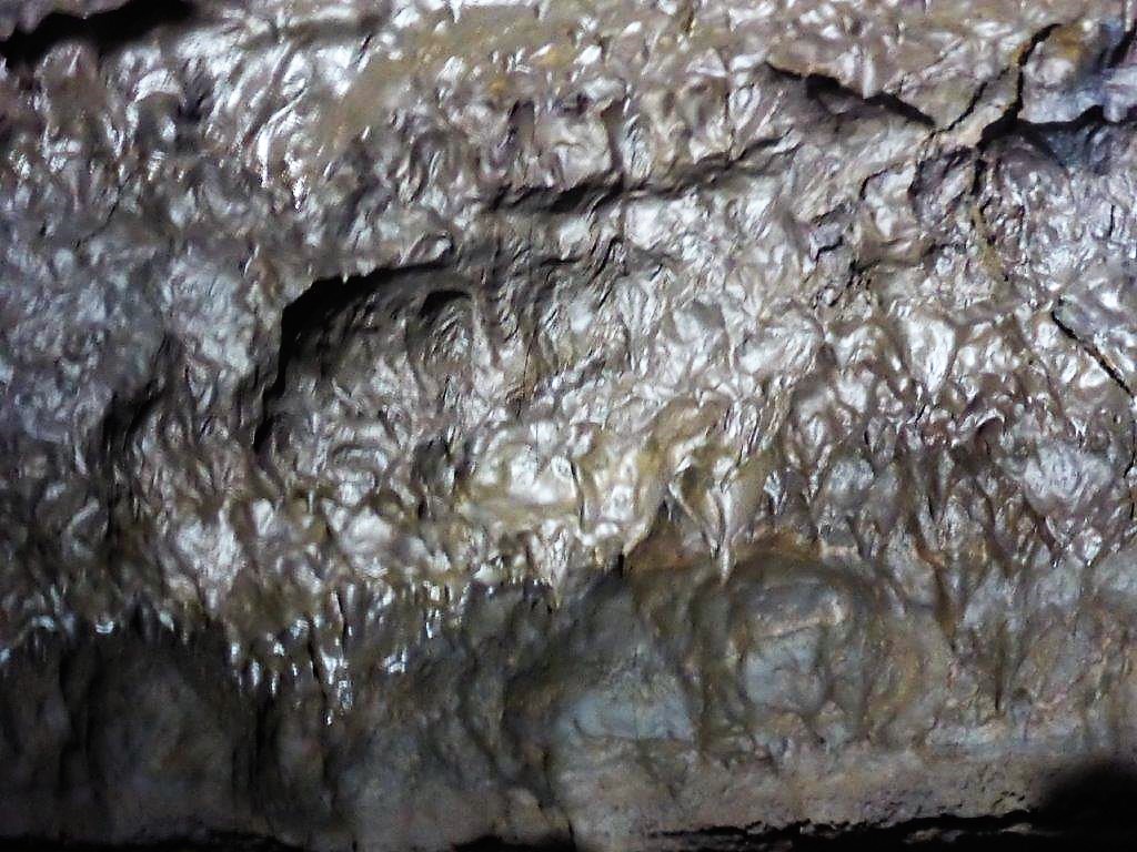 Lava-Stalactites